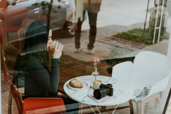 Comment réaliser un soin des ongles fortifiant avec de l'huile de ricin?