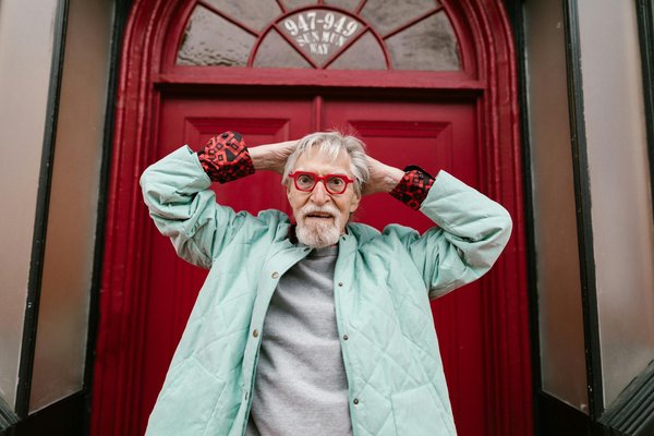 Quels sont les conseils pour organiser une garde-robe capsule fonctionnelle et élégante?